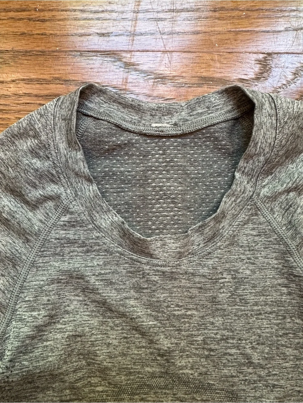 Lululemon swiftly tech long sleeve heather grey size 0